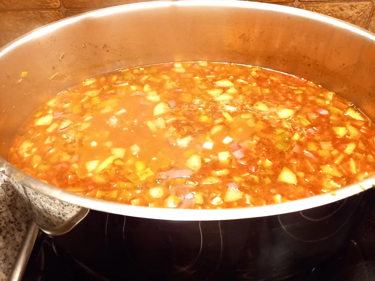 Suppen: Oma`s Ungarische Bohnensuppe - Rezept - Bild Nr. 17007