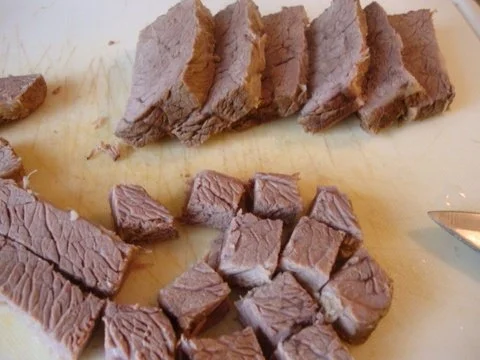 Rezept: Rinderbrühe mit "Herrgott´s Bescheisserle" und deftiger Einlage Bild Nr. 6 Rinderbrühe mit "Herrgott´s Bescheisserle" und deftiger Einlage - Rezept - Bild Nr. 6