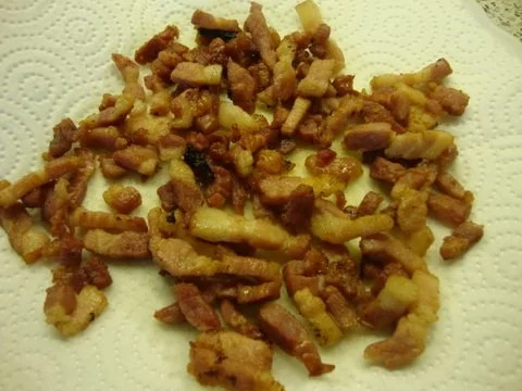 Rezept: Rinderbrühe mit "Herrgott´s Bescheisserle" und deftiger Einlage Bild Nr. 8 Rinderbrühe mit "Herrgott´s Bescheisserle" und deftiger Einlage - Rezept - Bild Nr. 8