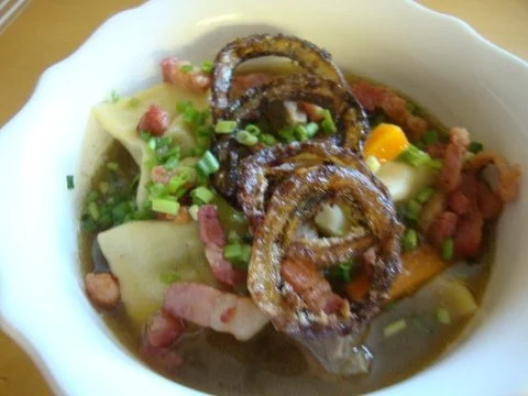 Rezept: Rinderbrühe mit "Herrgott´s Bescheisserle" und deftiger Einlage Bild Nr. 12 Rinderbrühe mit "Herrgott´s Bescheisserle" und deftiger Einlage - Rezept - Bild Nr. 12