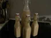 Walnuss-Sahnelikör - Rezept