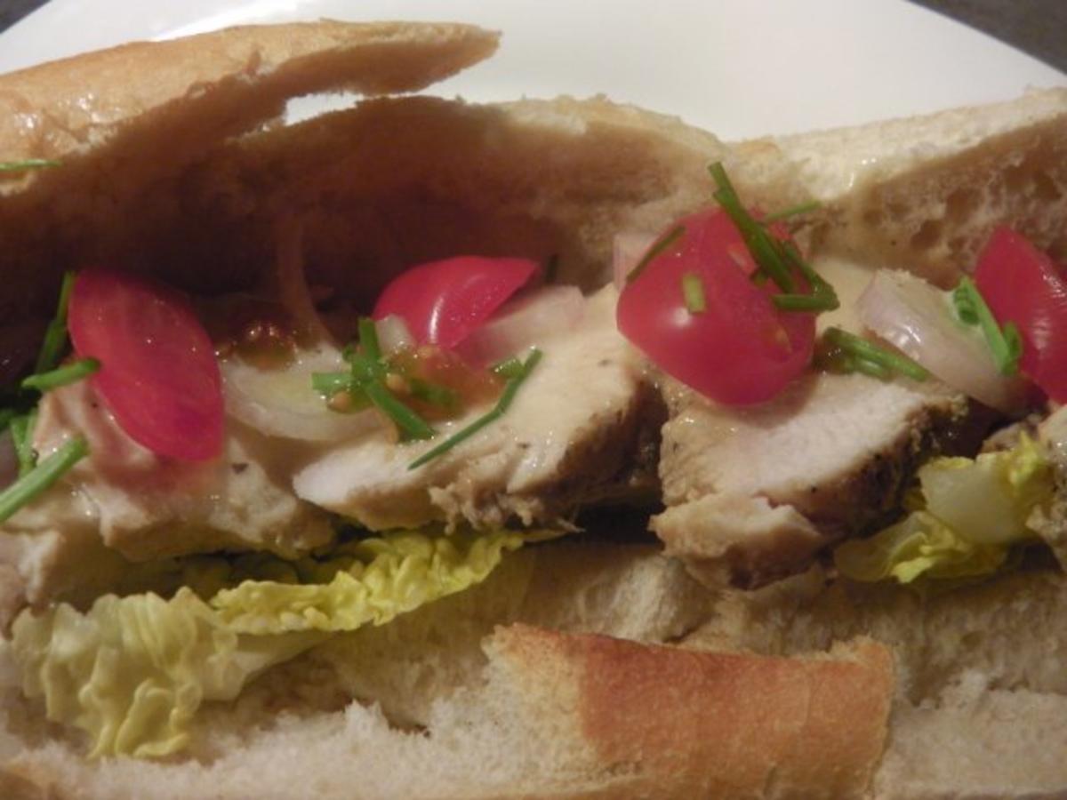 Estragon-Senfhühnchen im Sandwich mit Sweet Onion Sauce - Rezept - Bild Nr. 3