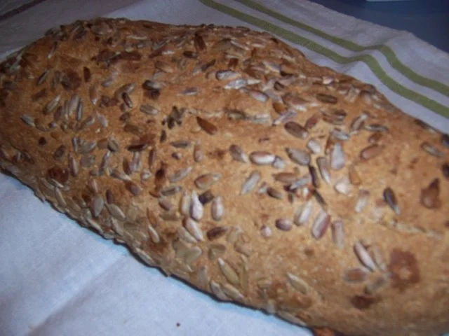 DINKELVOLLKORN-BROT mit Walnüssen - Rezept - Bild Nr. 3