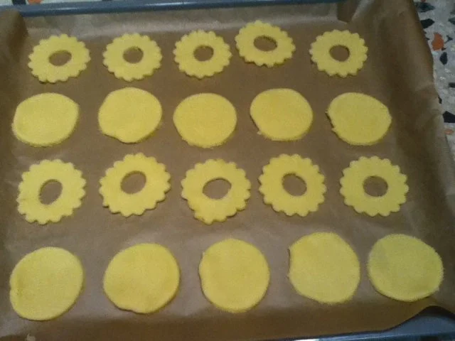 Rezept: Weihnachtsplätzchen: Hildabrötchen Bild Nr. 5 Weihnachtsplätzchen: Hildabrötchen - Rezept - Bild Nr. 5