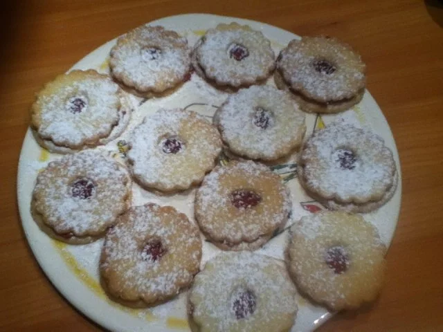 Rezept: Weihnachtsplätzchen: Hildabrötchen Weihnachtsplätzchen: Hildabrötchen - Rezept
