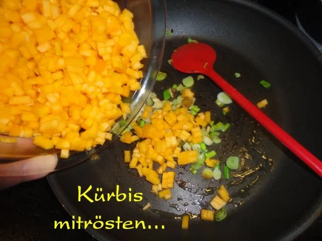bunter Kürbis Reis auf Kurkuma Sauce - Rezept - Bild Nr. 11