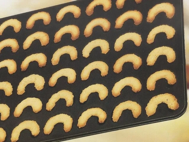 Kipferl, Käsehörnchen, gepfeffert - Rezept