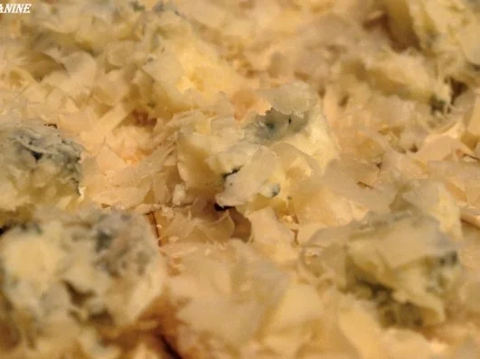 Flammkuchen mit Birne und Gorgonzola - Rezept - Bild Nr. 14