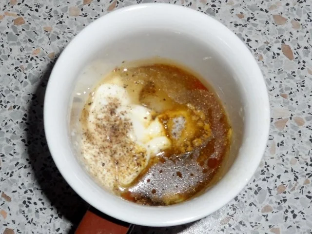 Salate/Beilagen: Einfacher Chinakohlsalat mit Tomaten und Zitronen-Joghurt-Dressing - Rezept - Bild Nr. 4