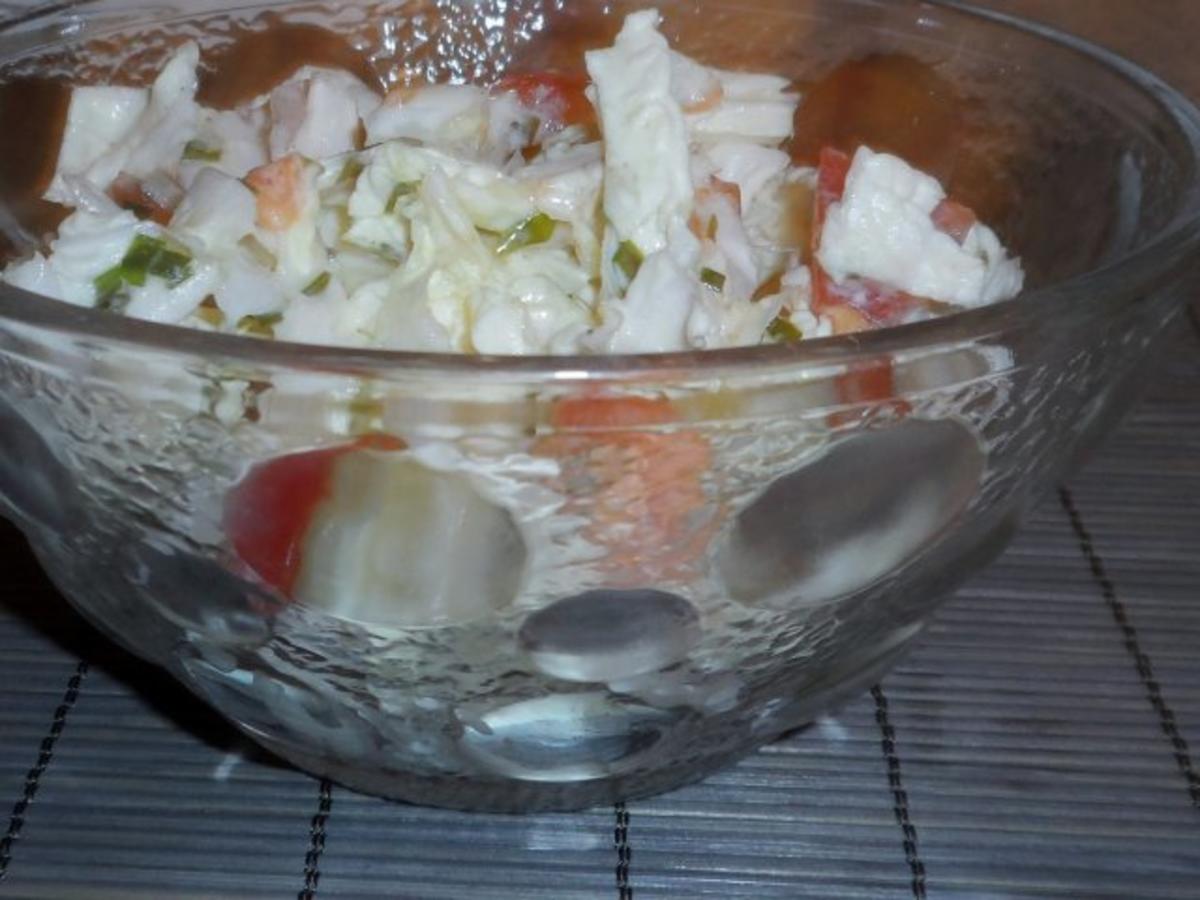 Salate/Beilagen: Einfacher Chinakohlsalat mit Tomaten und Zitronen-Joghurt-Dressing - Rezept - Bild Nr. 8