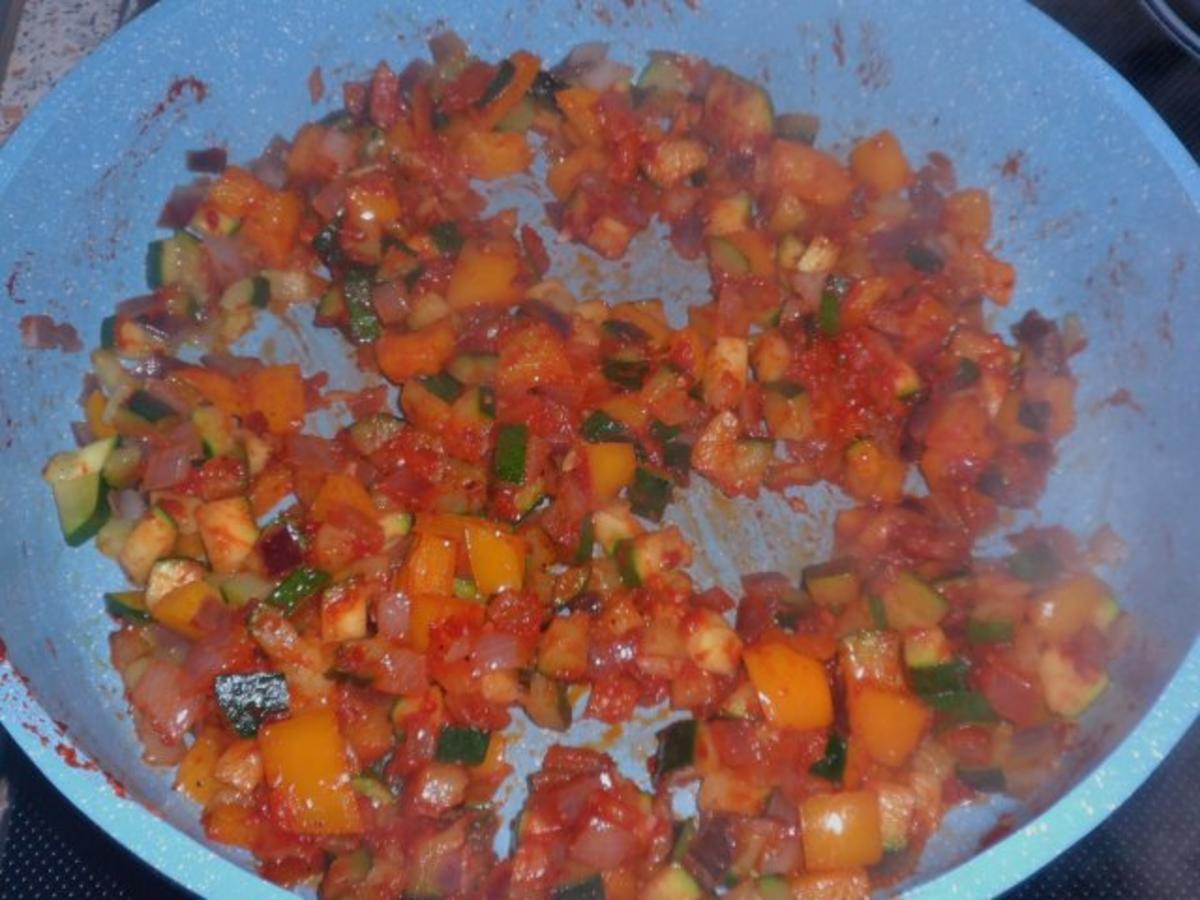 Pfannen-Gerichte: Pikante Pasta-Gemüse-Pfanne mit Käse-Tomaten-Soße - Rezept - Bild Nr. 7