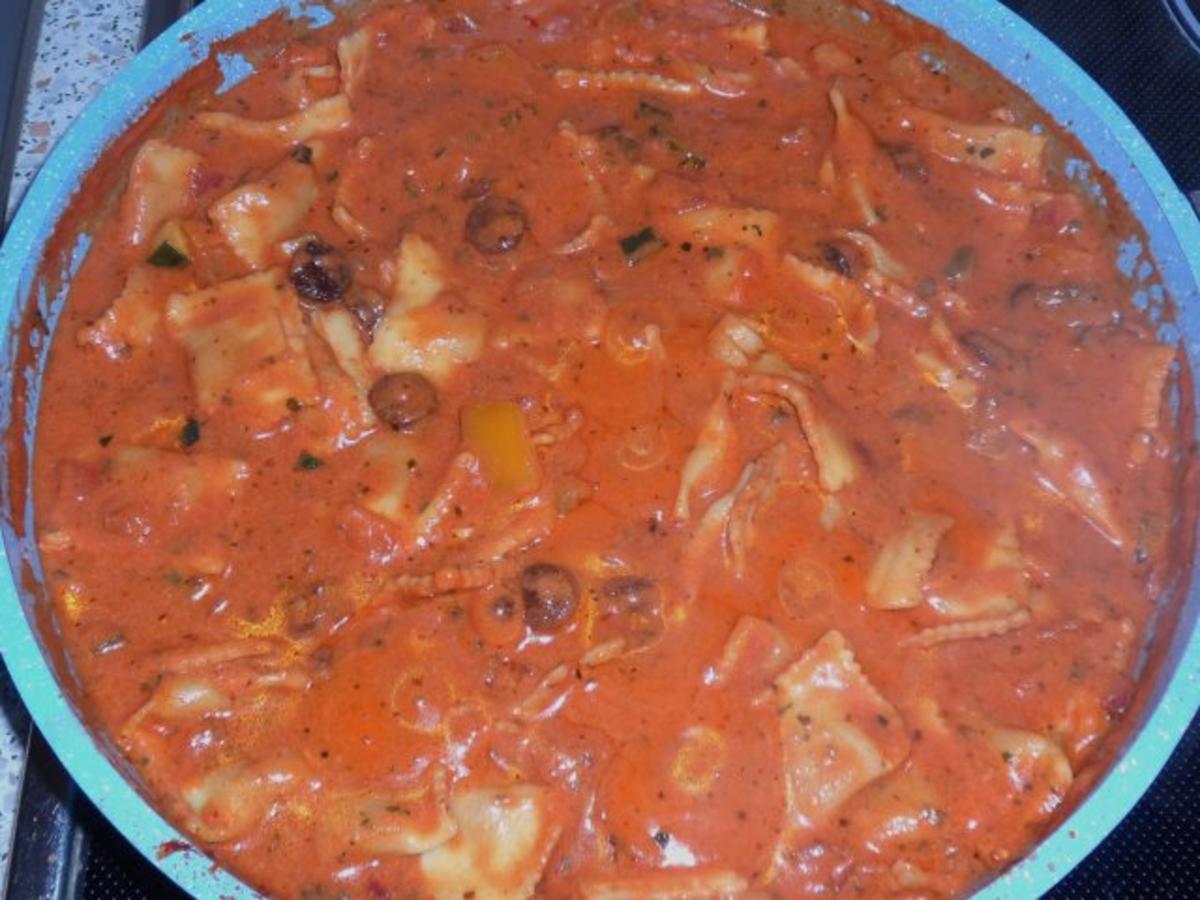 Pfannen-Gerichte: Pikante Pasta-Gemüse-Pfanne mit Käse-Tomaten-Soße - Rezept - Bild Nr. 10