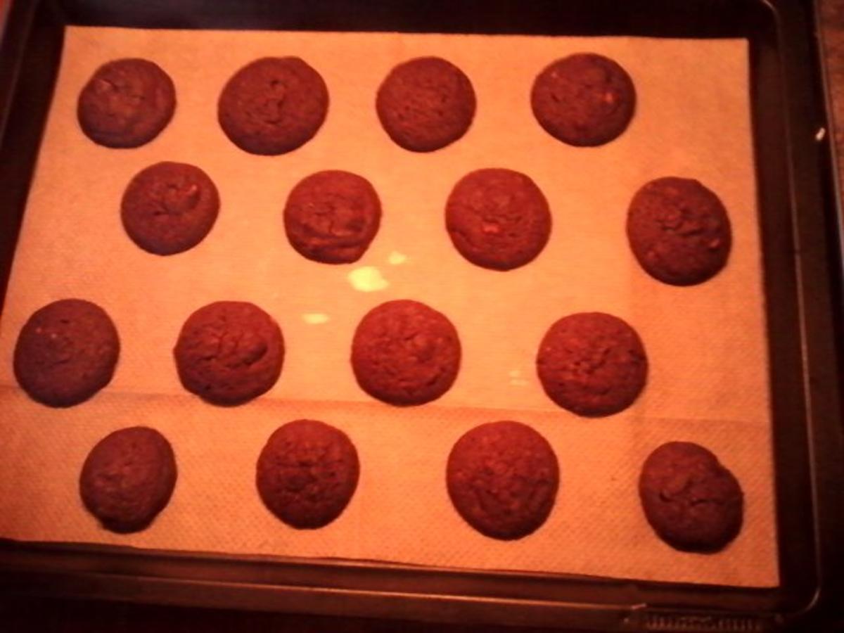 Schokoladenkekse mit weißer Schokolade und Macadamia Nüssen - einfach ...