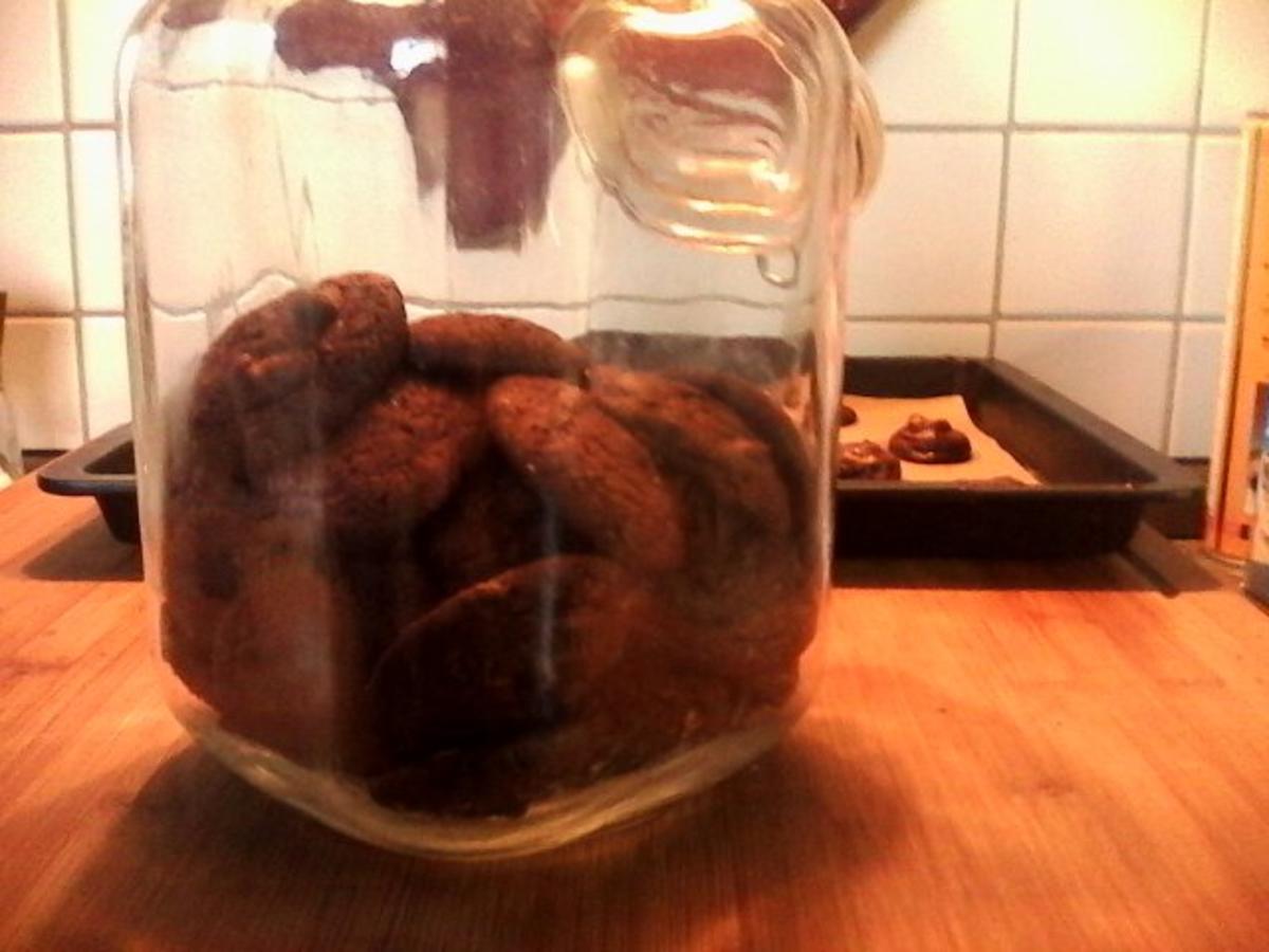 Schokoladenkekse mit weißer Schokolade und Macadamia Nüssen - Rezept - Bild Nr. 4