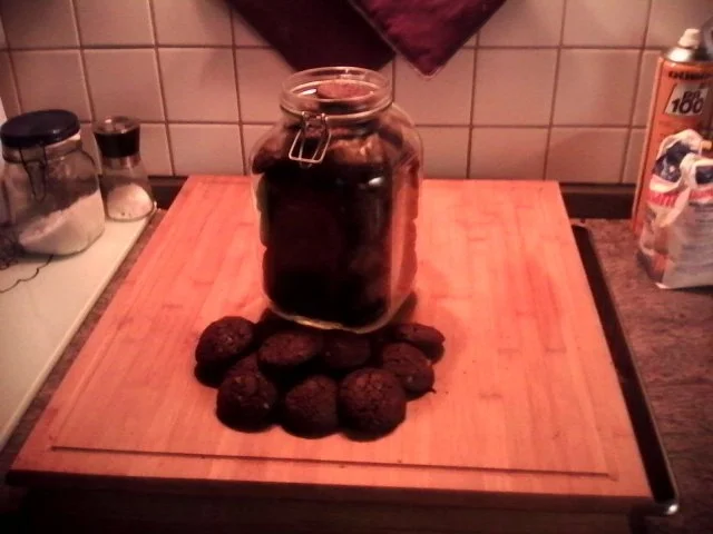 Schokoladenkekse mit weißer Schokolade und Macadamia Nüssen - Rezept - Bild Nr. 5