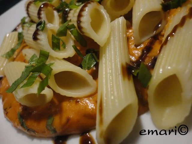 Pasta in Tomaten-Wodka-Sauce - Rezept - Bild Nr. 8