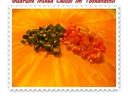 Rezept: Öl: Mixed Chiliöl im Toskanastil Bild Nr. 3 Öl: Mixed Chiliöl im Toskanastil - Rezept - Bild Nr. 3