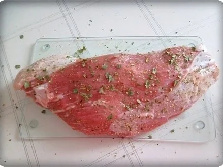 Rezept: Saftiger Kalbsbraten mit Mini Gummiklößchen nach Art meiner Mutter Bild Nr. 3 Saftiger Kalbsbraten mit Mini Gummiklößchen nach Art meiner Mutter - Rezept - Bild Nr. 3