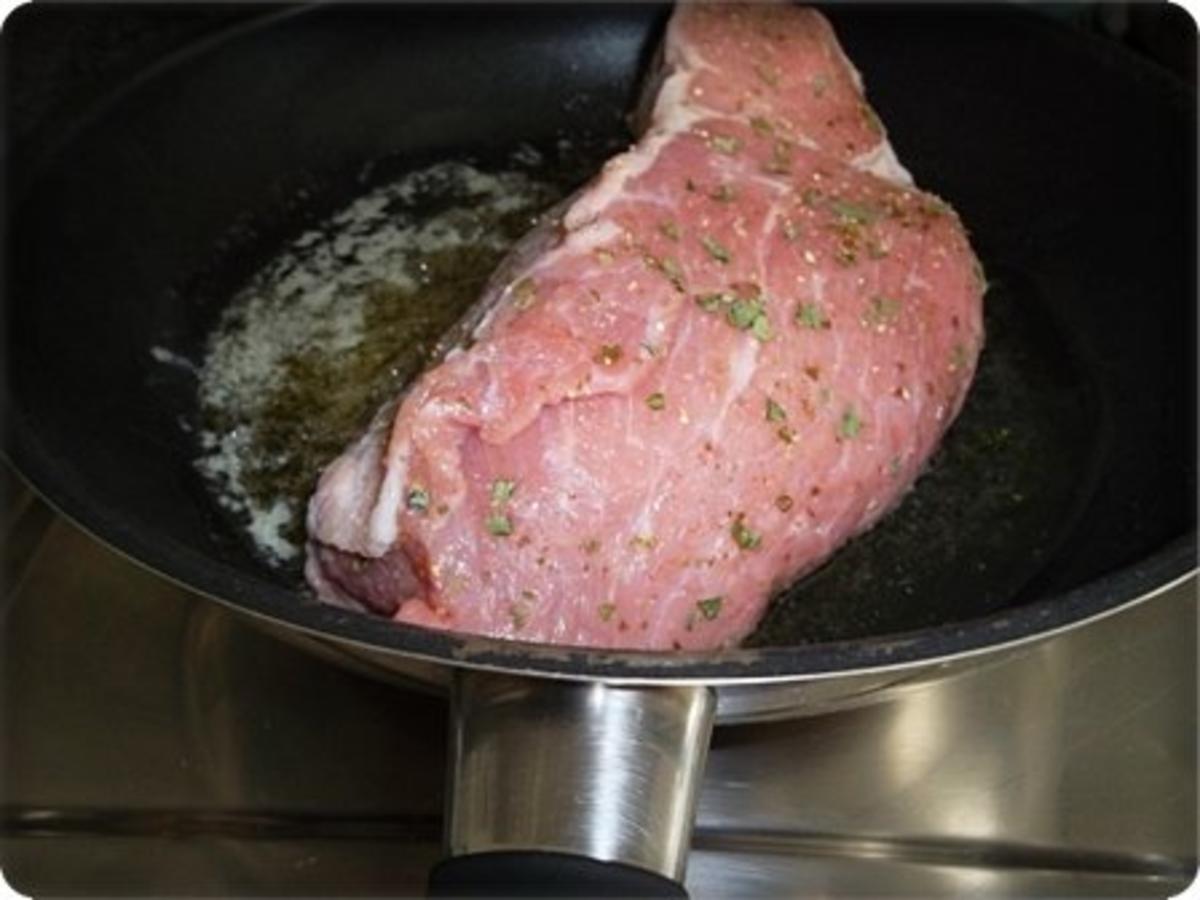 Saftiger Kalbsbraten mit Mini Gummiklößchen nach Art meiner Mutter ...
