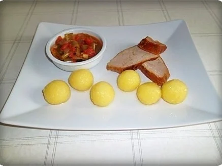 Rezept: Saftiger Kalbsbraten mit Mini Gummiklößchen nach Art meiner Mutter Bild Nr. 15 Saftiger Kalbsbraten mit Mini Gummiklößchen nach Art meiner Mutter - Rezept - Bild Nr. 15