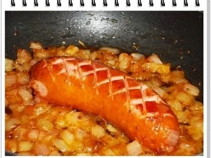 Bratwurst mit viel Zwiebel,  Sauerkraut und Salzkartoffeln - Rezept - Bild Nr. 6