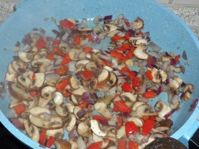 Aufläufe: Kartoffel-Zucchini-Auflauf mit Ei und Béchamel-Senf-Soße - Rezept - Bild Nr. 3