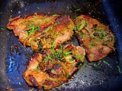 Rezept: Lamm mit Wein mariniert und Speckbohnen Lamm mit Wein mariniert und Speckbohnen - Rezept