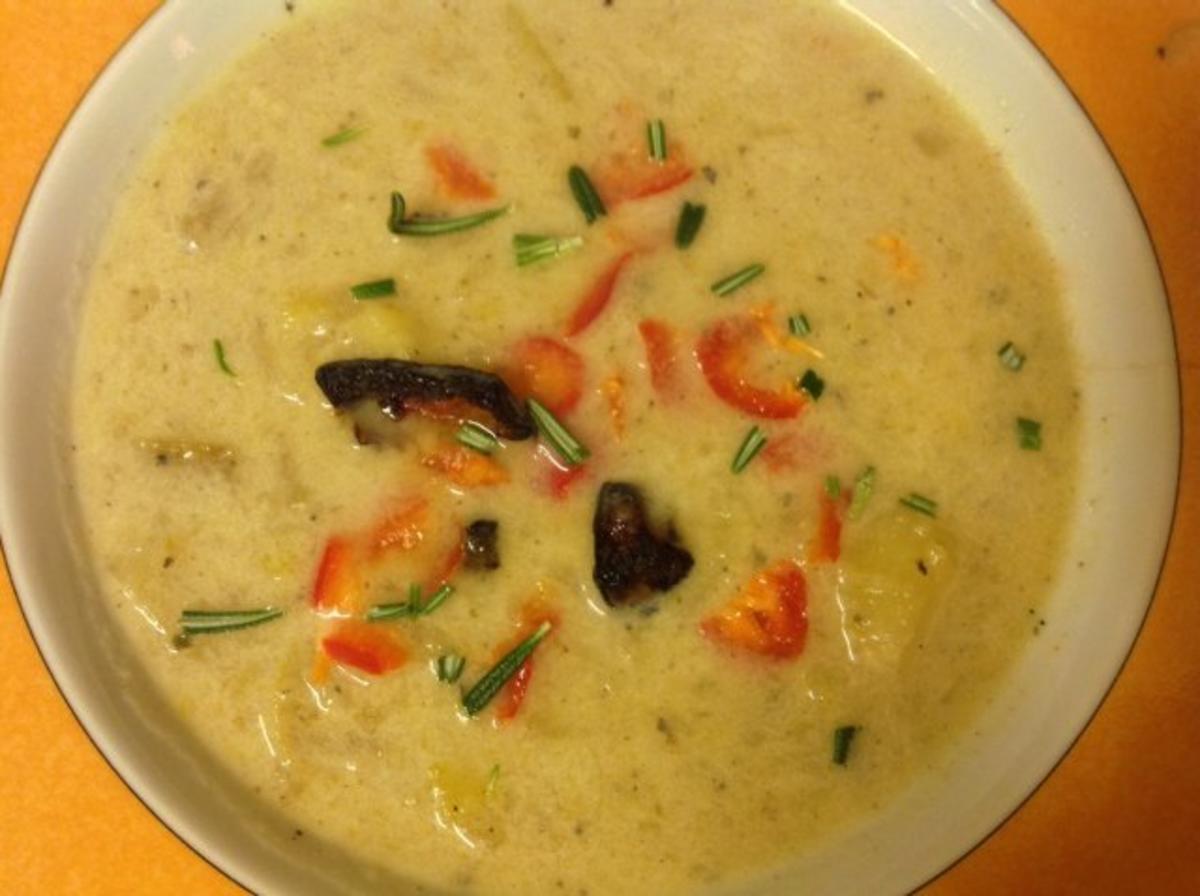 Kartoffel - Birnensuppe mit Sekt und Birnen - Gemüse Croûtons - Rezept - Bild Nr. 2