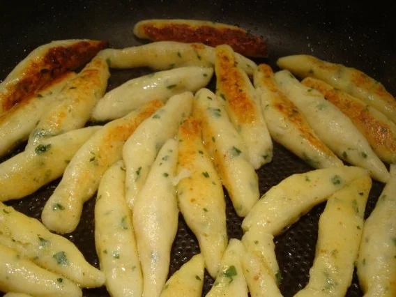 Rezept: Zwiebel-Schupfnudeln mit Speckkraut Bild Nr. 6 Zwiebel-Schupfnudeln mit Speckkraut - Rezept - Bild Nr. 6