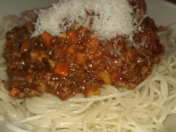 Rezept: Veggie-Bolognese mit Dinkelspaghetti Bild Nr. 3 Veggie-Bolognese mit Dinkelspaghetti - Rezept - Bild Nr. 3