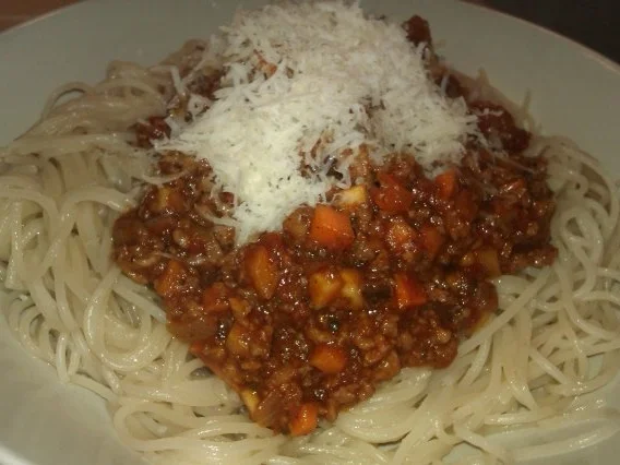 Rezept: Veggie-Bolognese mit Dinkelspaghetti Bild Nr. 4 Veggie-Bolognese mit Dinkelspaghetti - Rezept - Bild Nr. 4