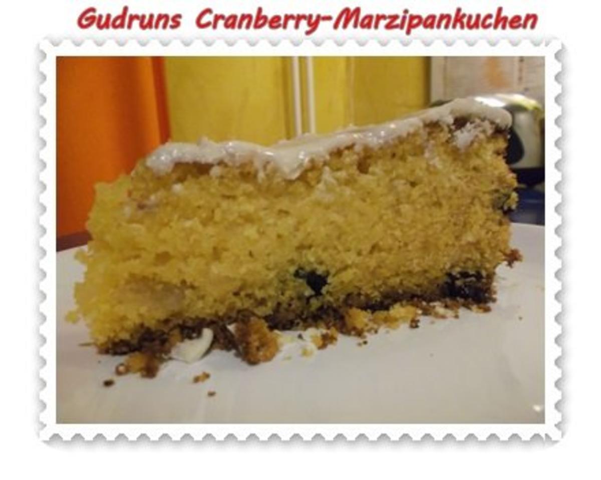 Kuchen: Cranberry-Marzipankuchen - Rezept