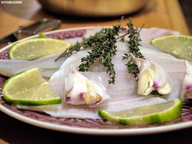 Schollenfilet auf Rosenkohl-Mandel-Bett, dazu Süßkartoffelpüree - Rezept - Bild Nr. 4