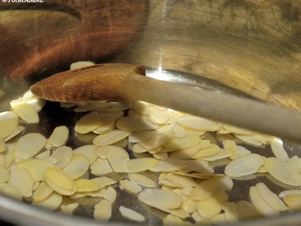 Schollenfilet auf Rosenkohl-Mandel-Bett, dazu Süßkartoffelpüree - Rezept - Bild Nr. 6