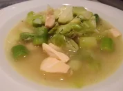 Rezept: Eintopf: Rosenkohl-Grรผner Spargel-Topf mit Lachs Eintopf: Rosenkohl-Grรผner Spargel-Topf mit Lachs - Rezept