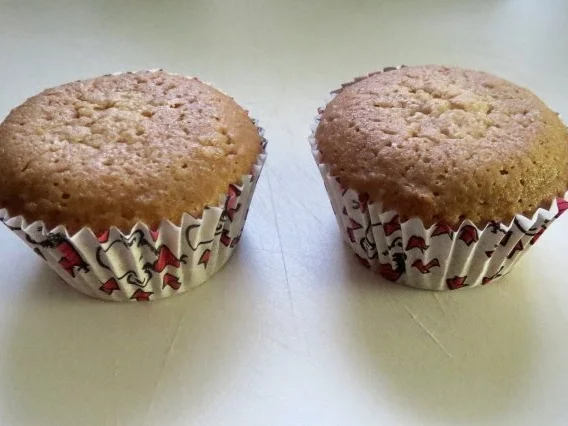 Rezept: Backen:Weihnachtliche Honig-Cupcakes Bild Nr. 3 Backen:Weihnachtliche Honig-Cupcakes - Rezept - Bild Nr. 3