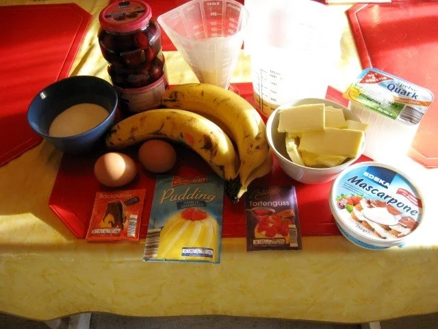 Käsekuchen mit Bananen und Kirschen - Rezept - Bild Nr. 2