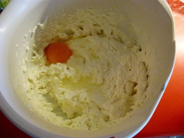 Käsekuchen mit Bananen und Kirschen - Rezept - Bild Nr. 7