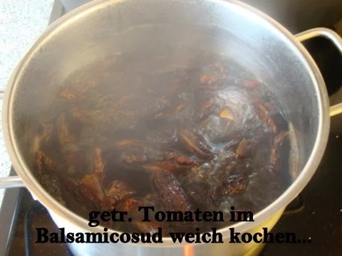 Rinderrouladen mit Walnuss-Tomatenfüllung - Rezept - Bild Nr. 3