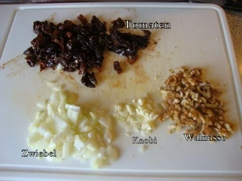 Rinderrouladen mit Walnuss-Tomatenfüllung - Rezept - Bild Nr. 5