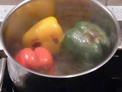 Rezept: Gefüllte Paprikaschoten mit Hack Bild Nr. 6 Gefüllte Paprikaschoten mit Hack - Rezept - Bild Nr. 6