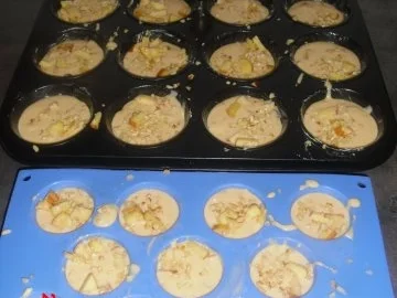 Rezept: winterliche Muffin mit Bratapfelstücken Bild Nr. 9 winterliche Muffin mit Bratapfelstücken - Rezept - Bild Nr. 9