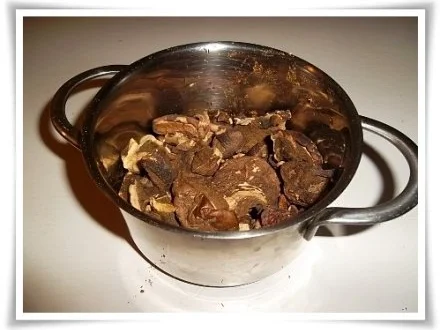 Rezept: ☆…alle Jahre wieder…☆ Steinpilz Suppe mit Nudeln – an Heiligabend Bild Nr. 4 ☆…alle Jahre wieder…☆ Steinpilz Suppe mit Nudeln – an Heiligabend - Rezept - Bild Nr. 4