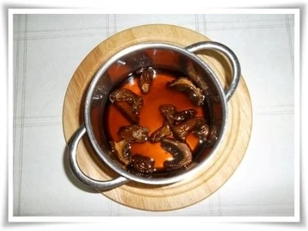 Rezept: ☆…alle Jahre wieder…☆… Sauerkraut mit Steinpilzen und Erbsen - an Heiligabend Bild Nr. 6 ☆…alle Jahre wieder…☆… Sauerkraut mit Steinpilzen und Erbsen - an Heiligabend - Rezept - Bild Nr. 6