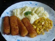 Fischstäbchen mit Sellerie-Kartoffelstampf und Buttermais - Rezept