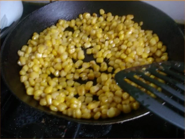 Fischstäbchen mit Sellerie-Kartoffelstampf und Buttermais - Rezept - Bild Nr. 4