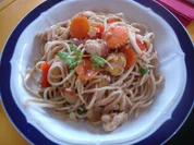 Chinesische Nudeln mit Hähnchenbrustfilet und Gemüse - Rezept