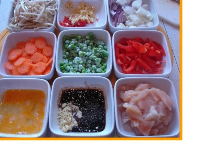 Rezept: Chinesische Nudeln mit Hähnchenbrustfilet und Gemüse Bild Nr. 5 Chinesische Nudeln mit Hähnchenbrustfilet und Gemüse - Rezept - Bild Nr. 5