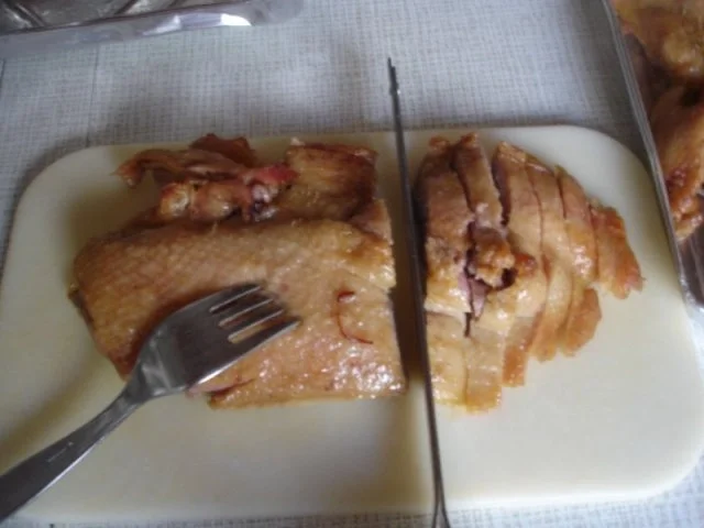 Knusper-Ente mit buntem Gemüse, Erdnusssauce und gelben Reis - Rezept - Bild Nr. 13