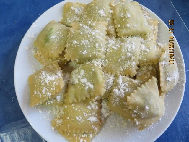 Rezept: Vegetarisch: Spinatravioli mit Chillibutter Bild Nr. 2 Vegetarisch: Spinatravioli mit Chillibutter - Rezept - Bild Nr. 2